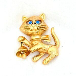 Vintage 1970s Avon Gold Tone Brooch Cat Holding Bell Blue Rhinestone Eyes